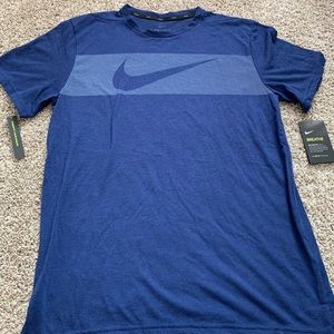 Brand new Nike breathe running shirt size medium